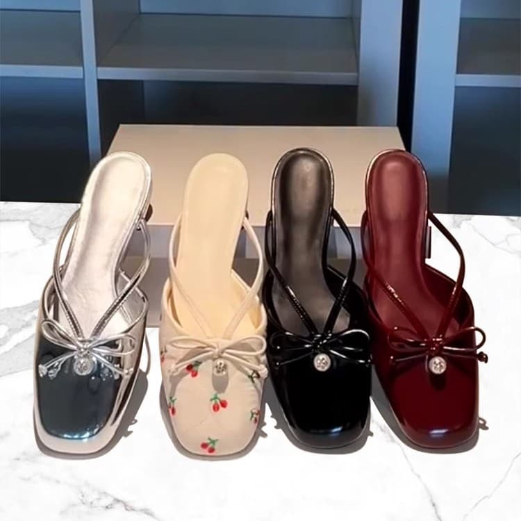 French Style Women's Half Slippers 2025 New 70920180 Bow Pearl Mule Slippers Closed-Toe Flat Sandals