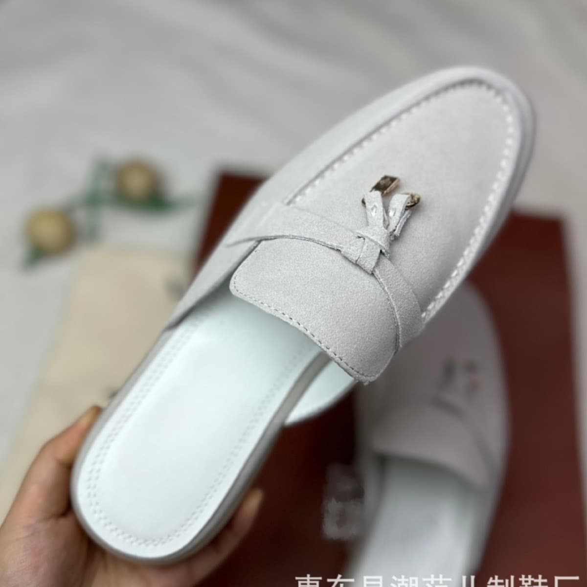 Vintage Genuine Leather Slippers, Four-Season Slip-On, Premium Half-Slippers for Women, Outdoor Wear, Thick Sole, House Slippers