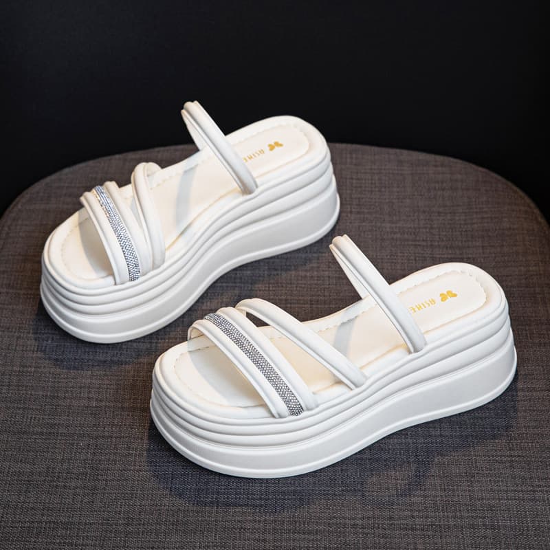 Thick Sole Women's Slippers 2026 New Summer Outdoor Fashion Versatile Platform One-Strap Sandals with Height Increase
