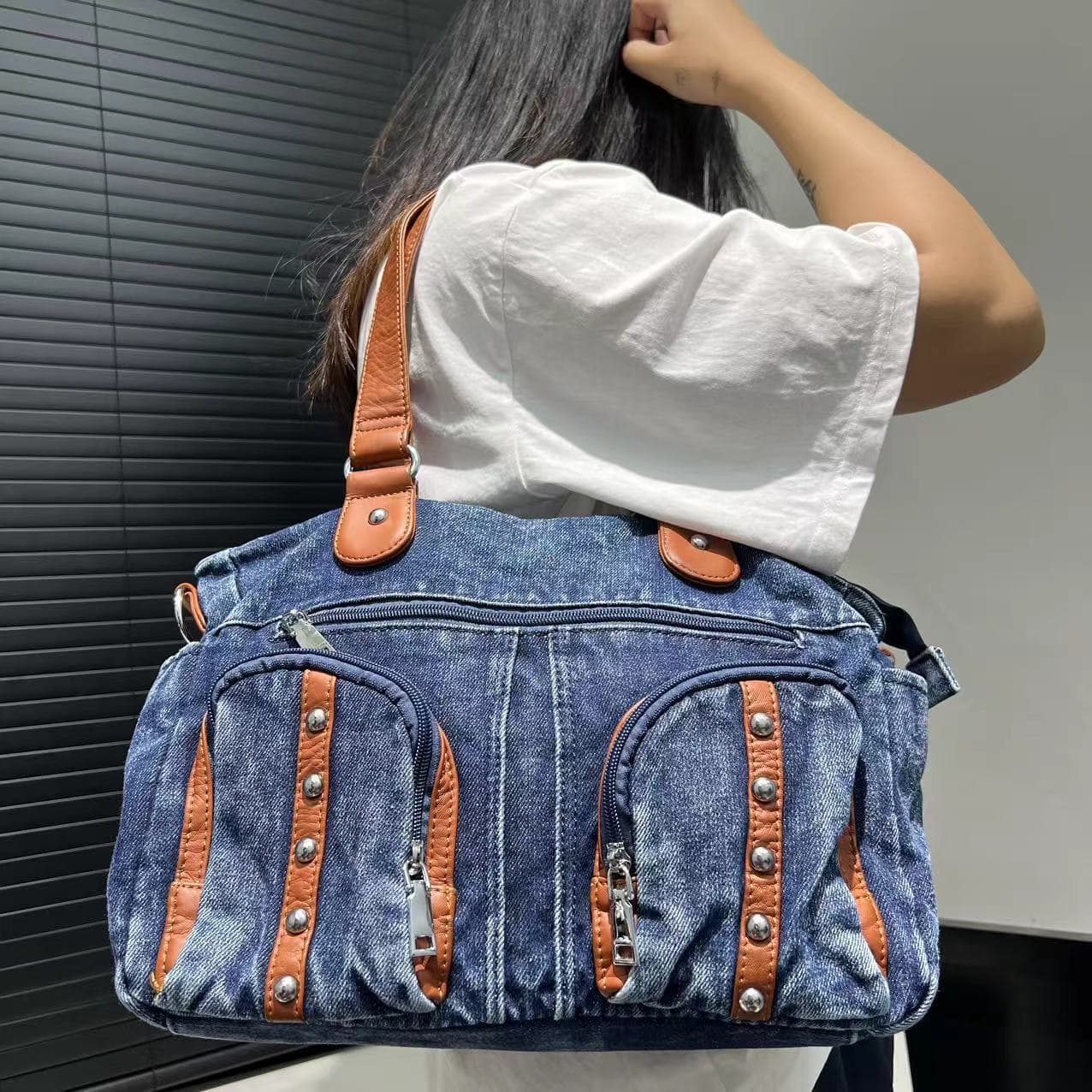 Cross-border exclusive new Korean fashion retro multi-pocket splicing washed punk denim denim shoulder bag