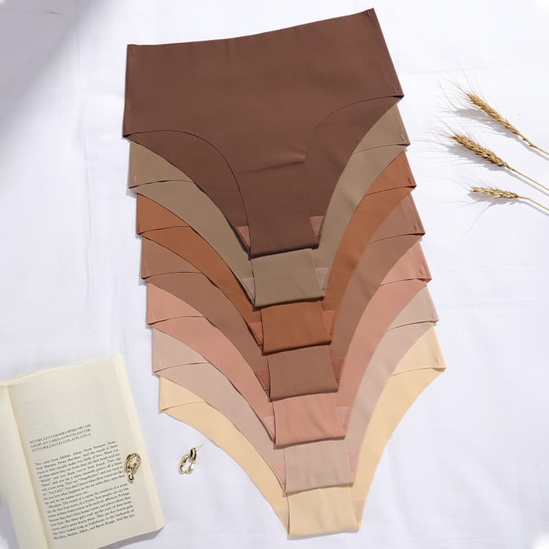 Seamless Ice Silk Women's Underwear One-Piece Plus Size Mid-Waist Cotton Crotch Breathable Invisible Ladies' Triangle Panties Wholesale