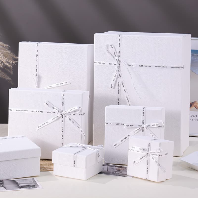 Gift Box with Lid, Scarf Gift Box, Cosmetic Lipstick Gift Packaging Box, Birthday Gift Box, Empty Box in Stock