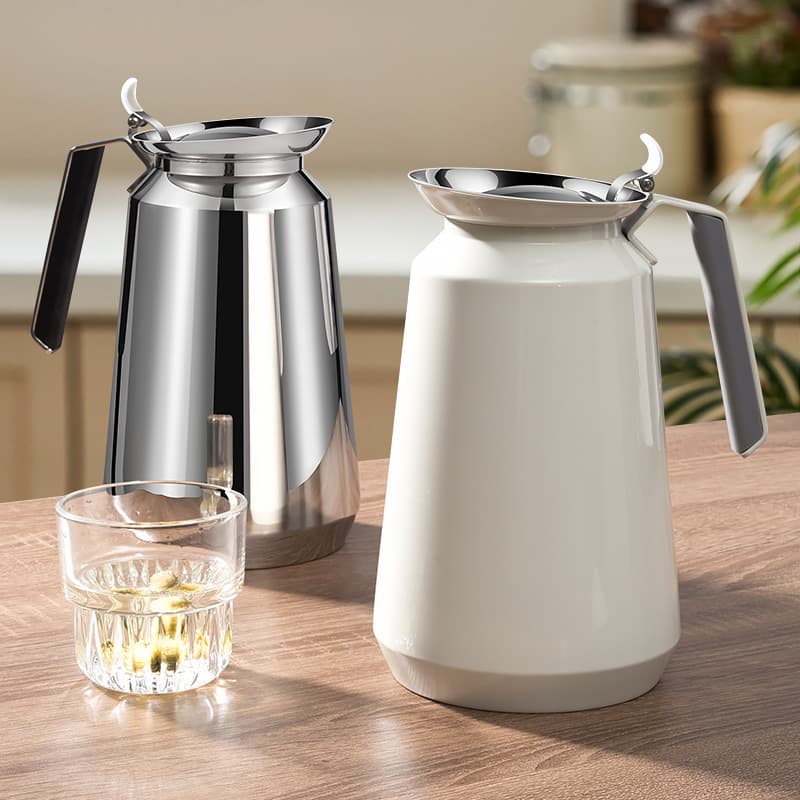 Made entirely of 316 stainless steel (inner and outer 304 stainless steel), this teapot/health pot is perfect for brewing goji berries and dried tangerine peel. It has a large opening and a stylish design.