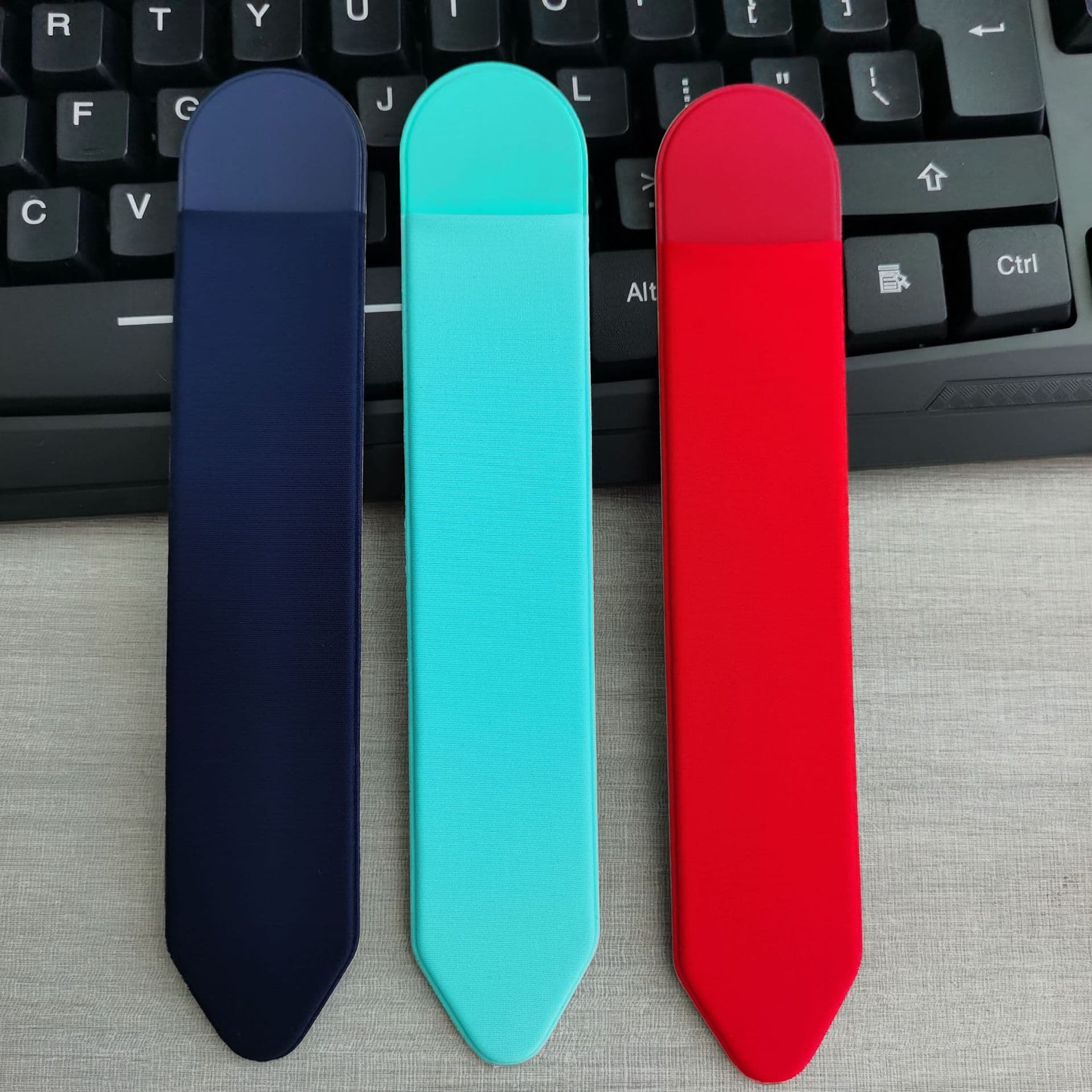 In stock Leica elastic stylus pen sleeve, portable storage pen sleeve suitable for iPad, logo printing available.