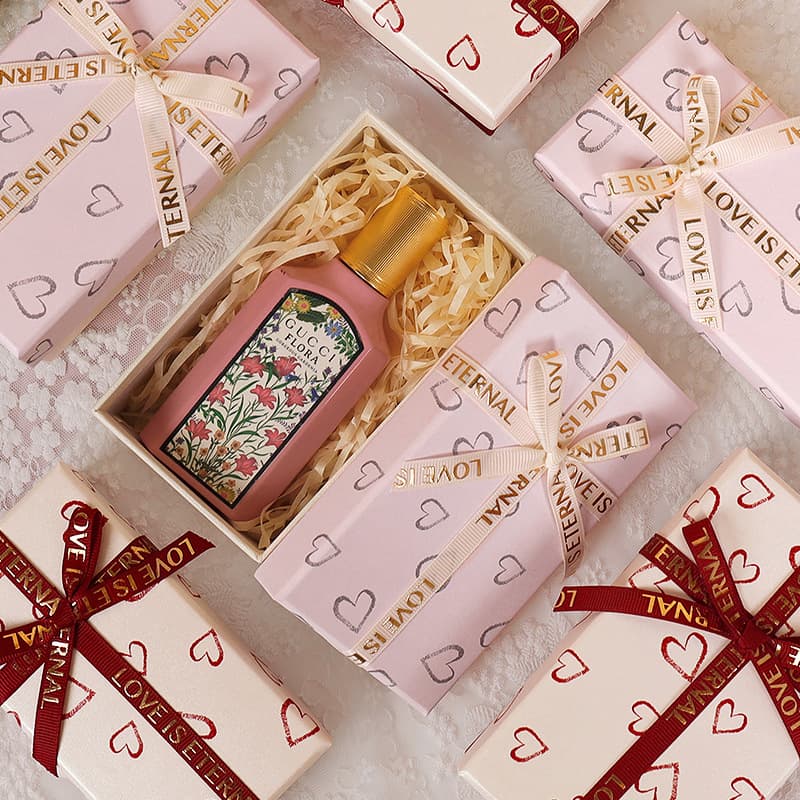 New In Stock Heaven and Earth Lid Butterfly Exquisite Gift Lipstick Box 520 Gift for Girlfriend Lip Glaze Perfume Jewelry Packaging Box