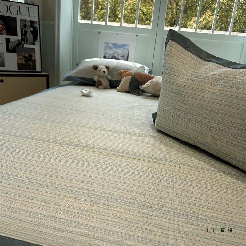 Minimalist Green Stripe Ice Rattan Mat Baby-Grade Summer Cooling Mat 3-Piece Set Air Conditioning Mat 1.5m/1.8m Machine Washable