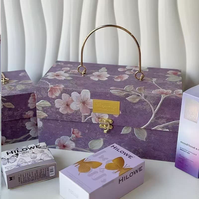 Fashionable metal portable souvenir gift box, bestie and sister group wedding candy box, Mid-Autumn Festival and National Day holiday gift box