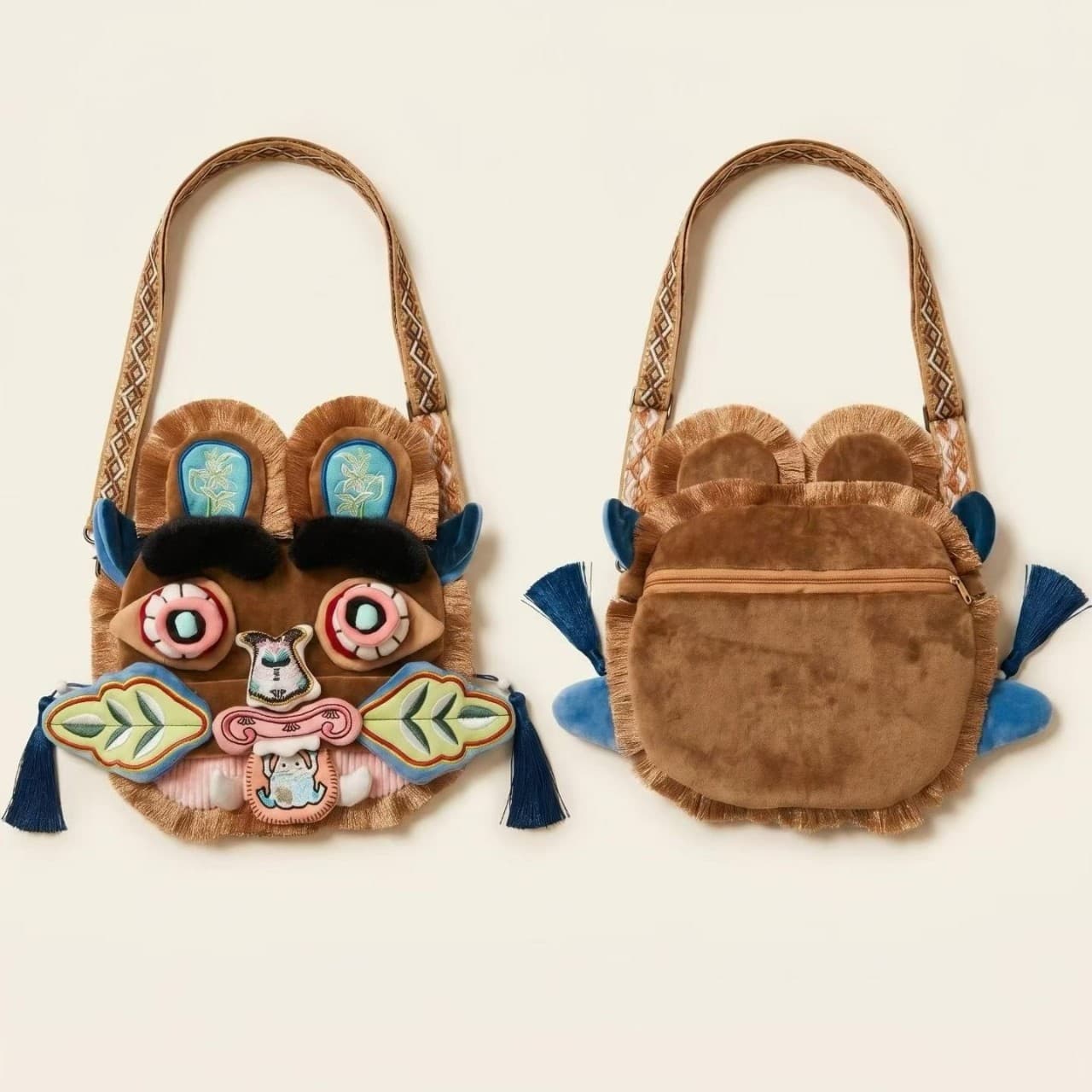2026 New Chinese Style Tiger Head Bag, Same Style as Musk's Son, Chinese Style Heavy Craft Plush Bag with Patchwork