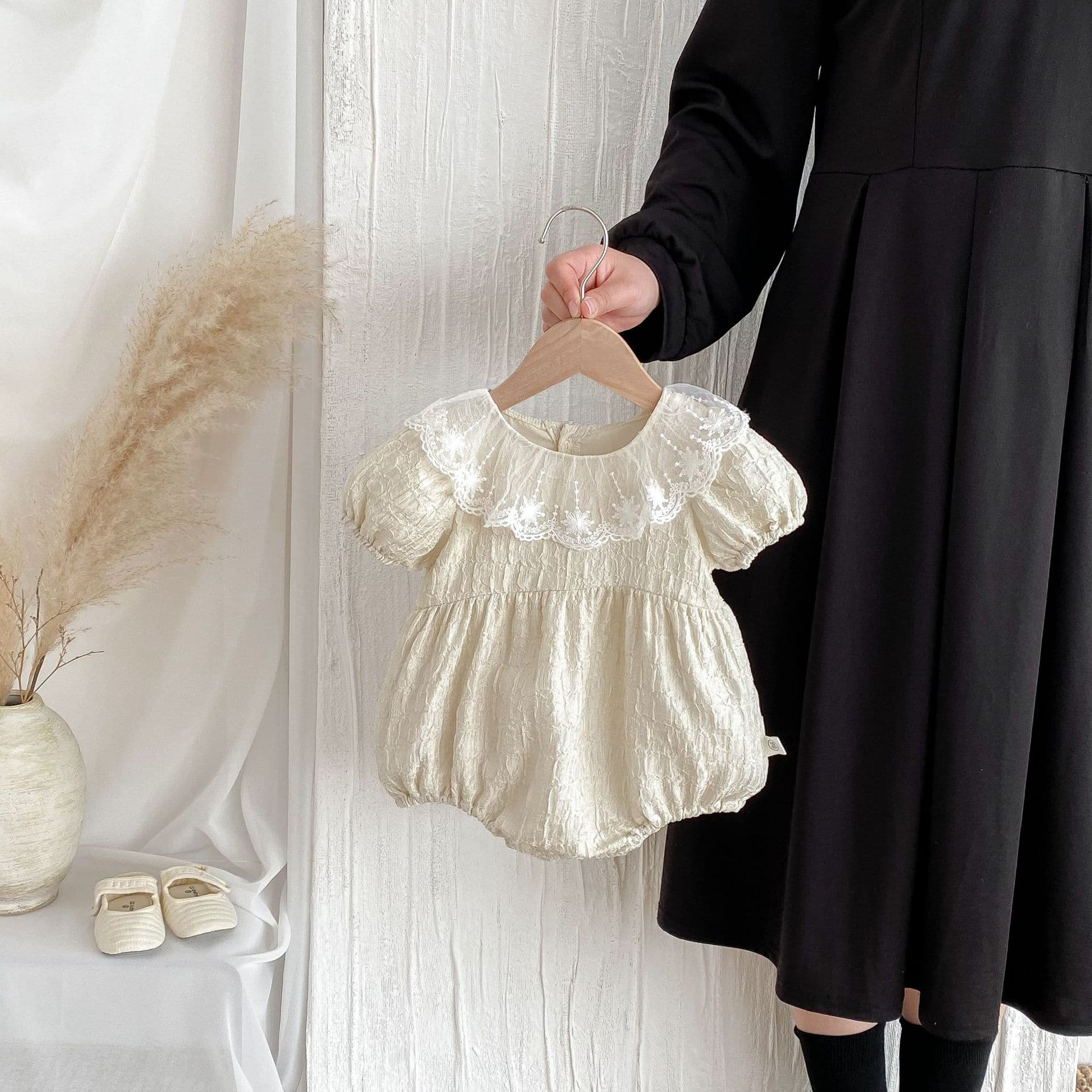 Baby Summer New Lace Trim Short Sleeve Bodysuit Thin Infant Outwear Cute Baby Girl Romper