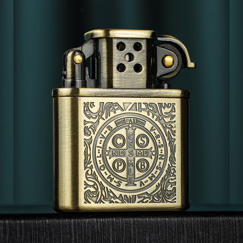 Dolphin kerosene lighter men's creative metal retro windproof old-fashioned grinding wheel domestic gift wholesale and retail