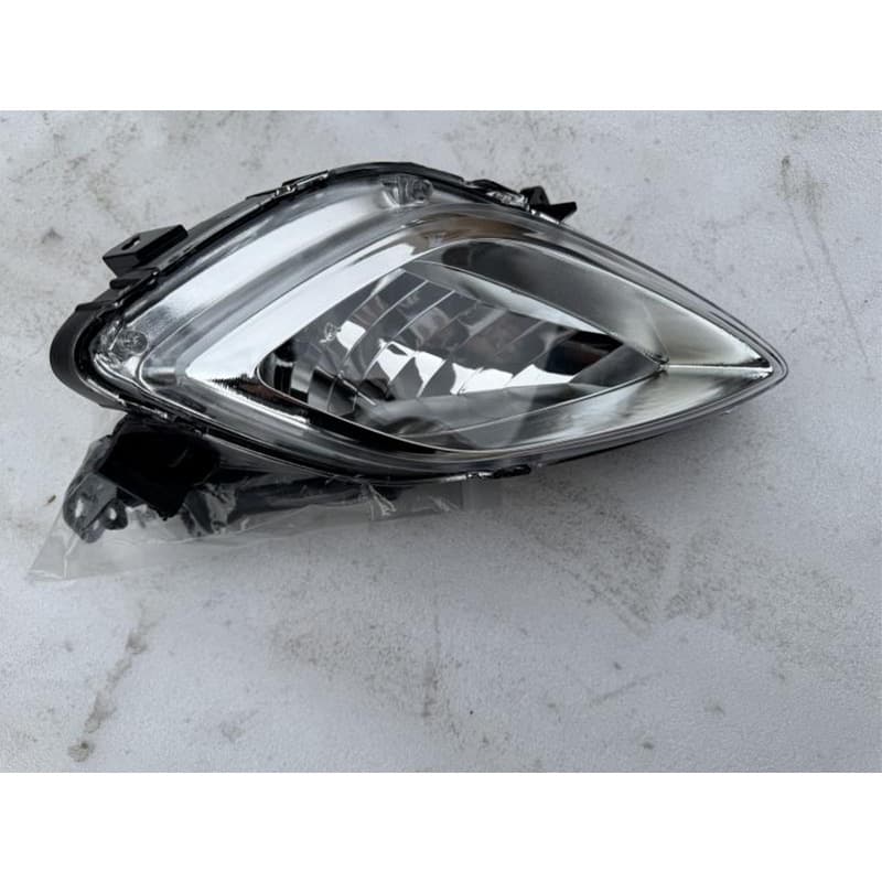 Suitable for 11-13 Hyundai Elantra Fog Lamp 92201-3X000 92202-3X000