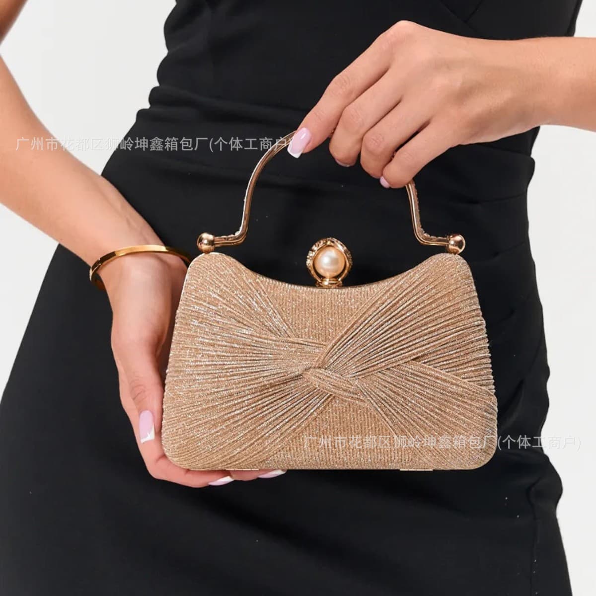 Women's Cross-Border New Trendy Niche Party Bag, Pleated Bag, Unique Women's Crossbody Bag