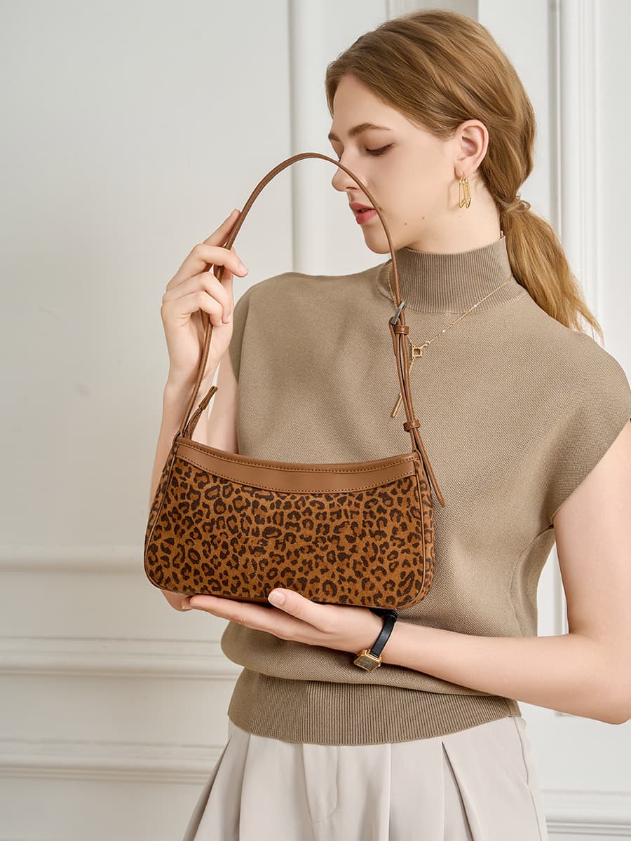 Top-Grain Leather Japanese-Style Small Bag, Unique Design Women's Crossbody Bag, Lightweight Fashion Leopard Print Shoulder Bag