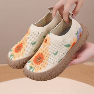New Summer Women's Shoes Shallow Mouth Slip-on Cloth Shoes Lightweight Soft Sole Wear-resistant Graffiti Casual Daily Women's Shoes