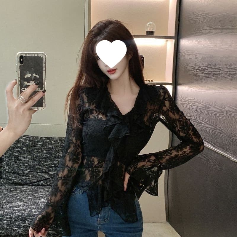 French personalized V-neck ruffled hollow lace shirt for women autumn new design versatile long-sleeved top ins