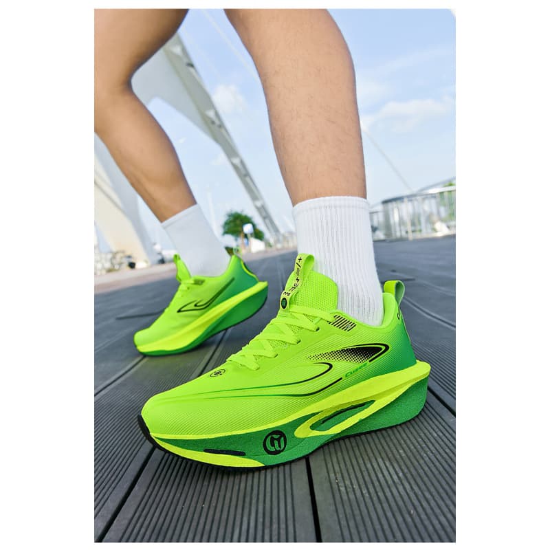 Outdoor Sports Running Shoes Breathable Marathon Training Couple Sports Shoes Men Daily Lightweight Factory Wholesale Summer