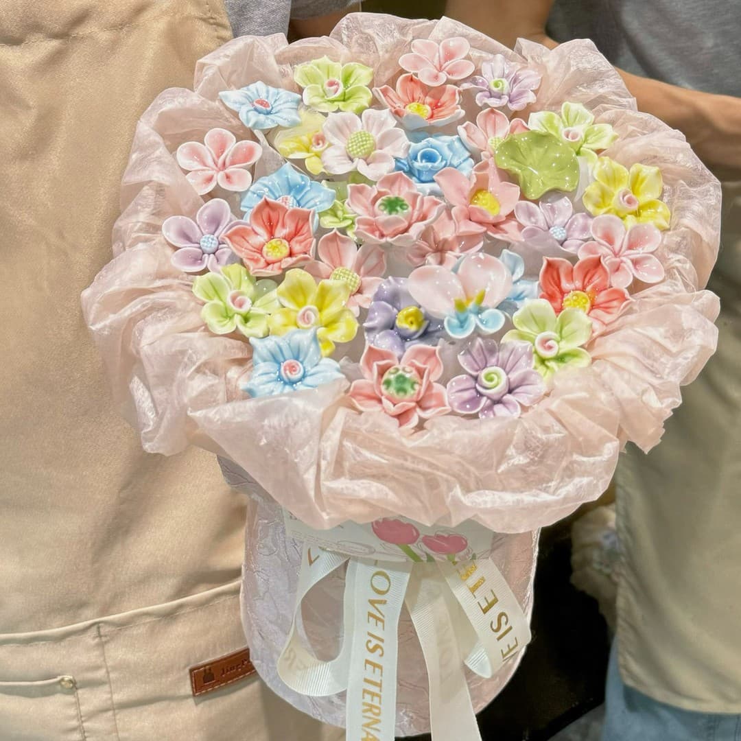 Mother's Day finished Jingdezhen ceramic bouquet, birthday gift bouquet for girls, best friends, wife, mother, Valentine's Day