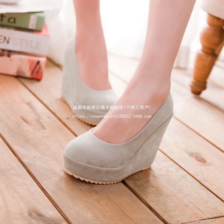 Fashionable 2026 spring and summer new style frosted comfortable wedge waterproof platform shoes purely handmade high-heeled wedge women's shoes