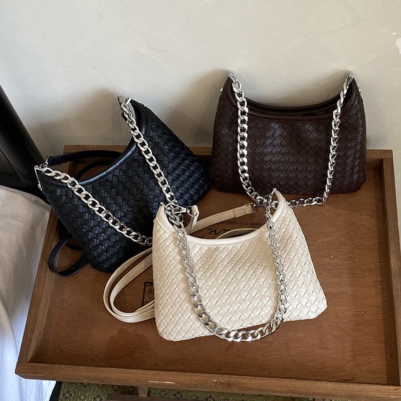 Fashionable Personalized Chain Woven Underarm Bag for Women 2026 Summer Korean Niche Versatile Commuter Shoulder Crossbody Bag