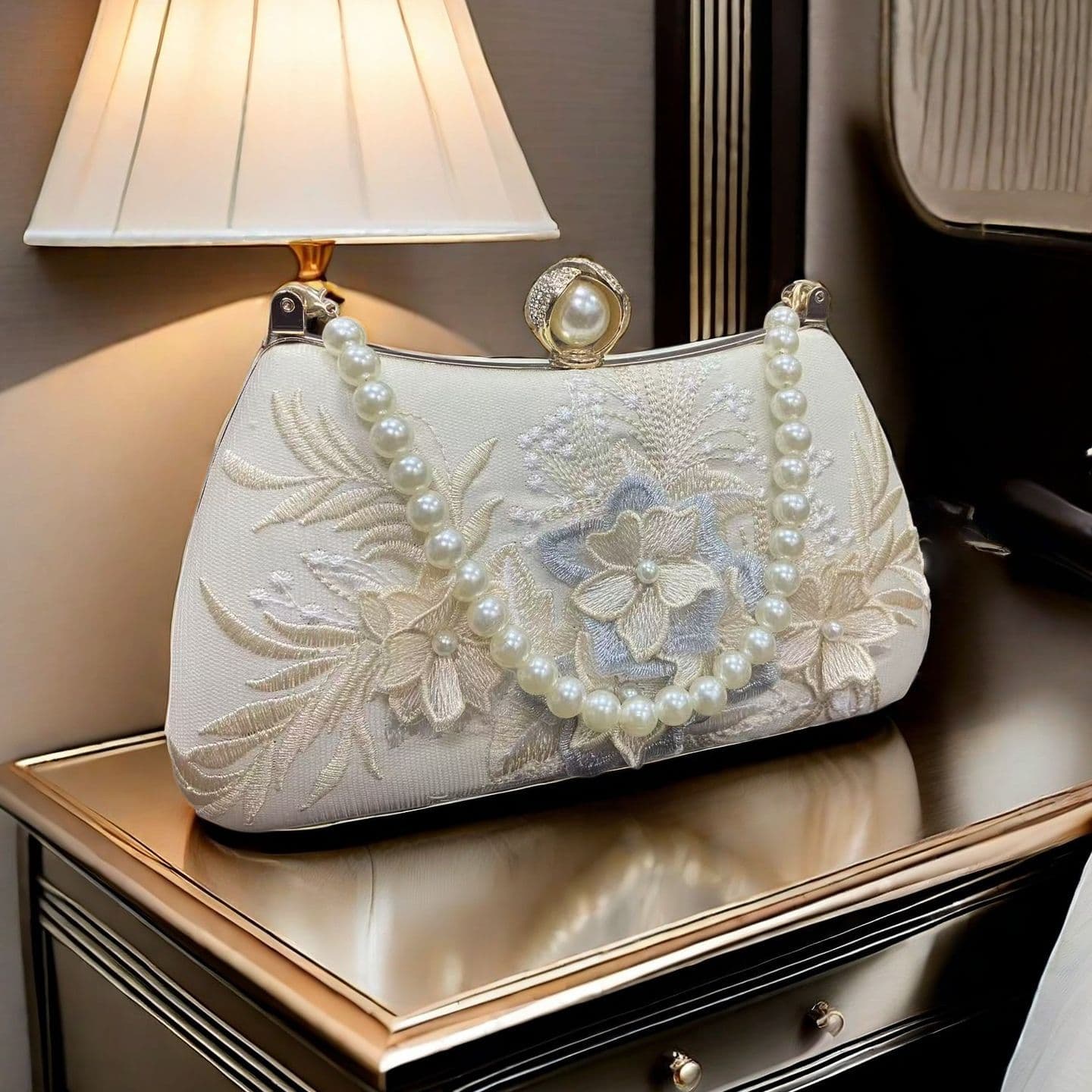 New Chinese Embroidery Floral Evening Bag Banquet Bag Women's Dress Cheongsam Light Luxury Bag Drop Shipping
