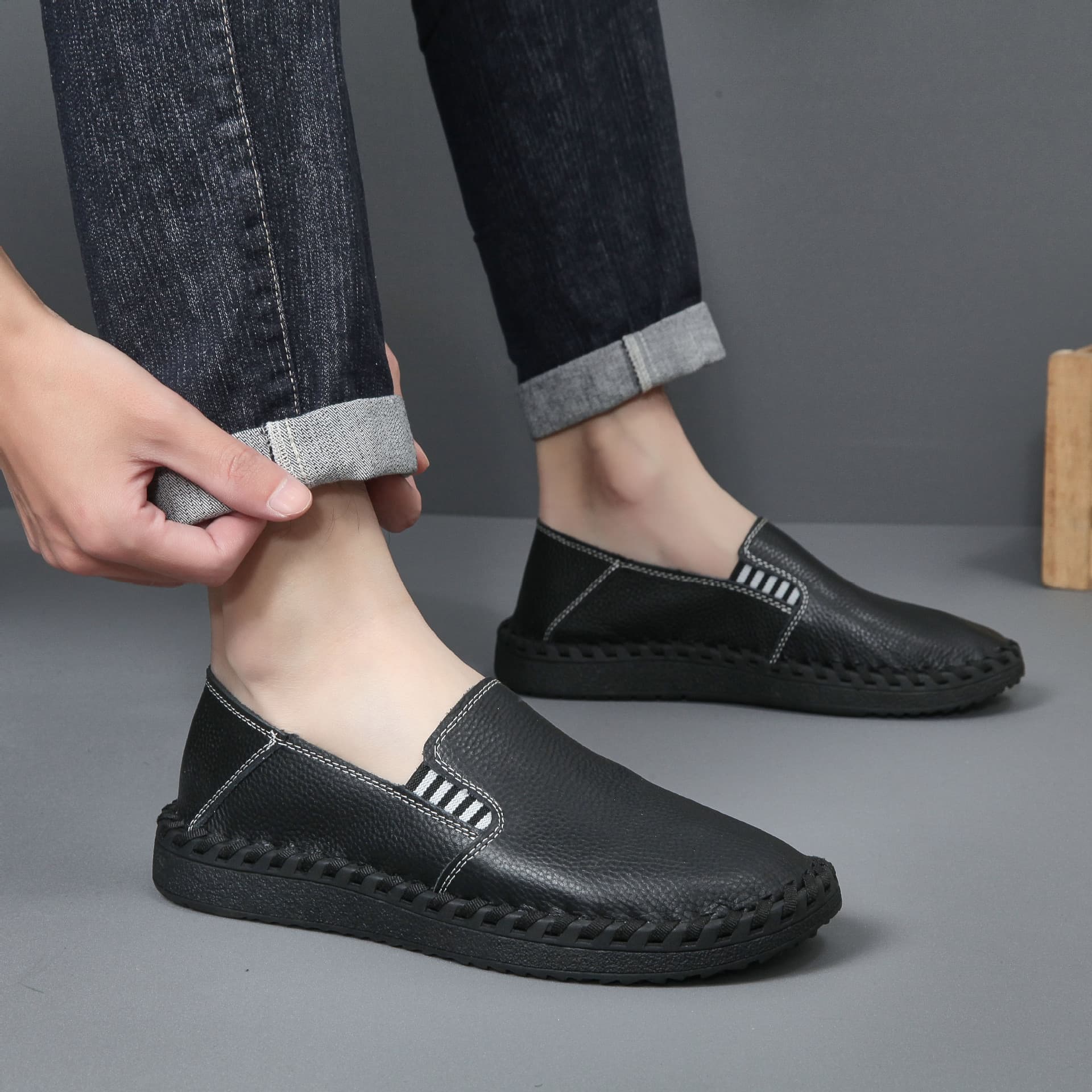 New Men's Genuine Leather Breathable Top Grain Leather Casual Handmade Shoes Soft Sole Anti-Slip Driving Shoes Slip-On Dad's Shoes