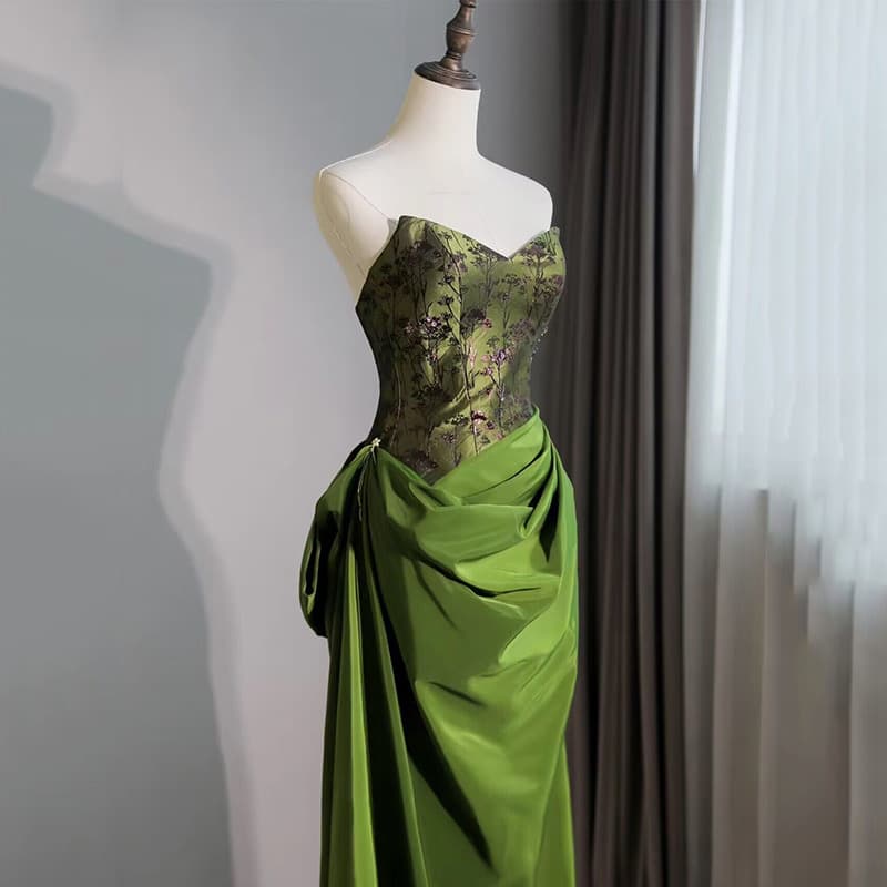 Green New Chinese-Style Morning Robe Wedding Dress, Toast Dress, Bride Engagement Dress, Light Luxury Niche Long Strapless Dress