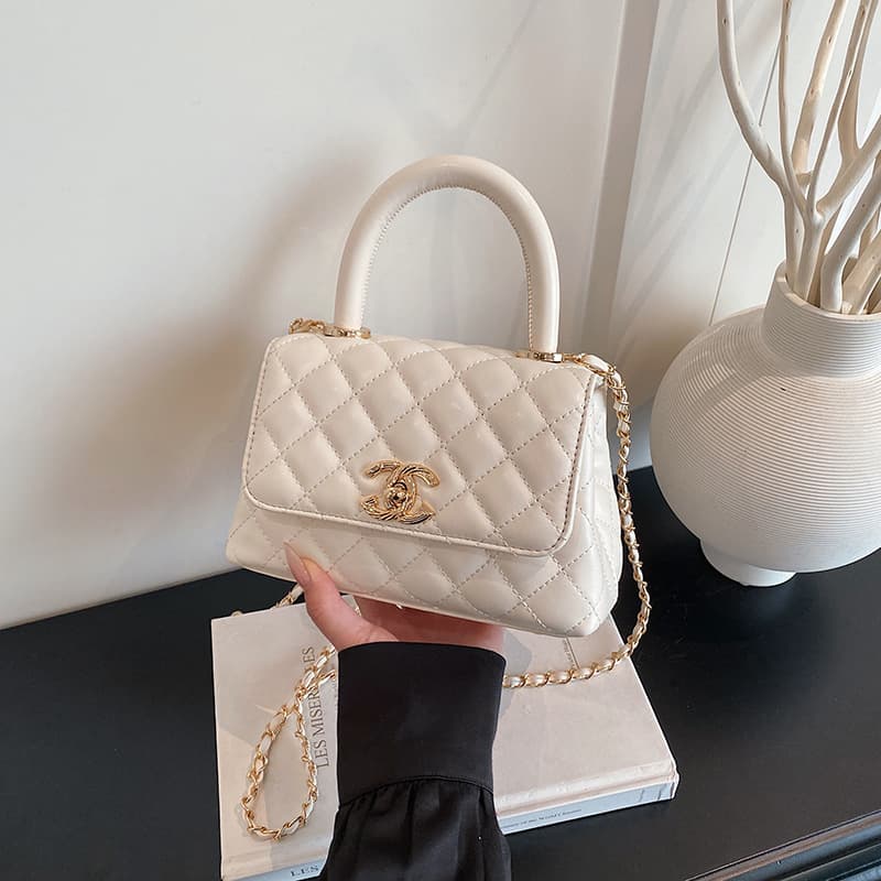 Cross-border Small Fragrance Style Diamond Quilted Shoulder Crossbody Bag New Niche Design Personalized Chain Light Luxury Chic Small Square Bag