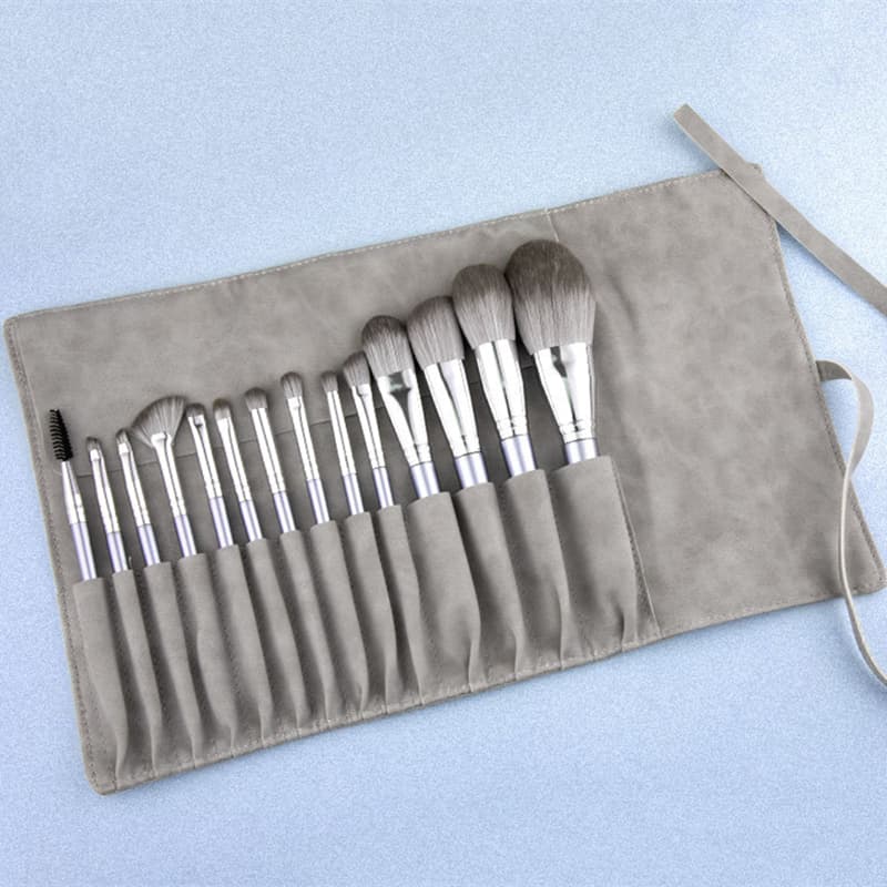 14-Piece Makeup Brush Set: Foundation, Blush, Eyeshadow, Lip Brushes, Complete Cosmetic Tools with Brush Bag