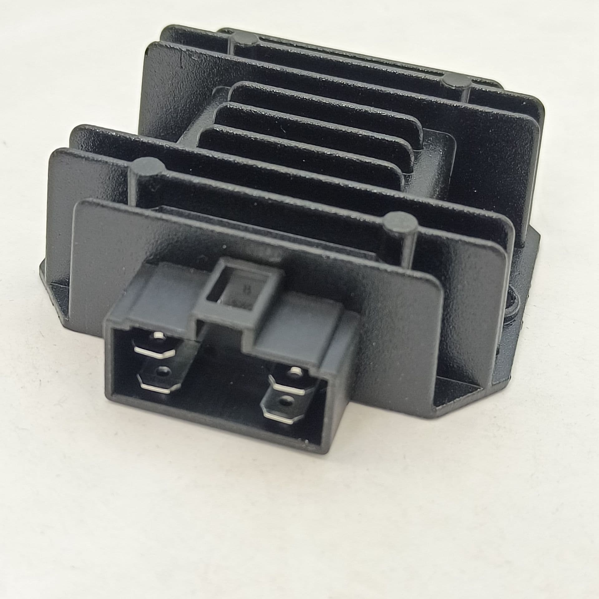 Qiaoge iplus / New Saiying GT / Xuying 125 / Fuying 125 Rectifier Voltage Regulator Charger