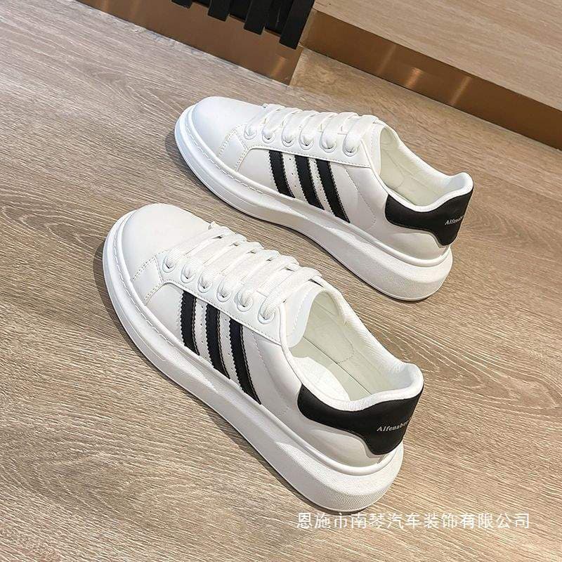 Women's Korean Mesh Casual Shoes for Couples, Versatile Height-Increasing Sneakers 2025 Spring Breathable Trendy Skate Shoes