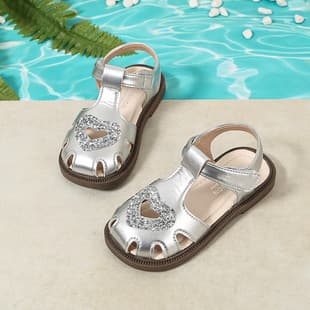 2026 New Summer Sandals for Kids, Fashionable Glitter Sandals with Closed Toe, Beach Shoes for Girls, Love Pattern, Drop Shipping Available