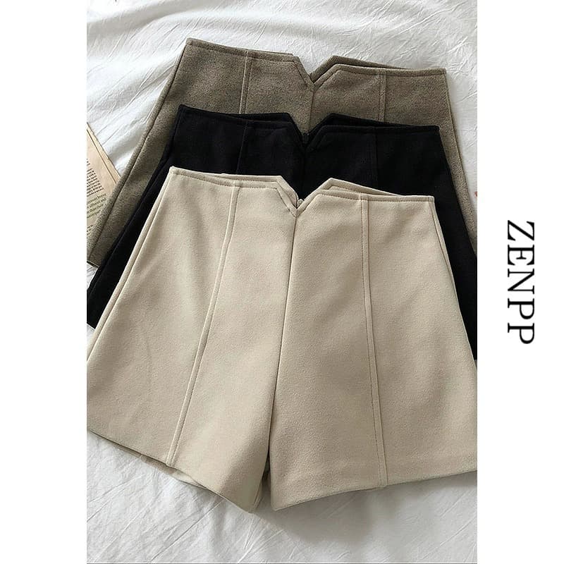 High-Waisted Wool Shorts for Women, Autumn/Winter 2023 New Korean Style Ins Student Casual Slim-Fit Versatile Outerwear A-Line Booty Shorts