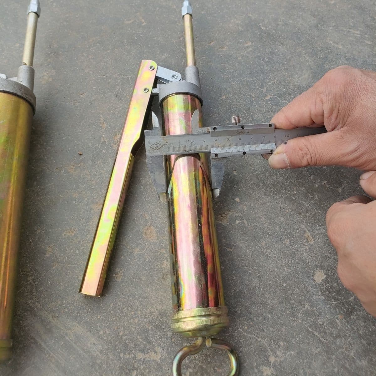 Portable grease gun, small model grease gun, high-pressure mini manual lubrication oiler 100g/200cc