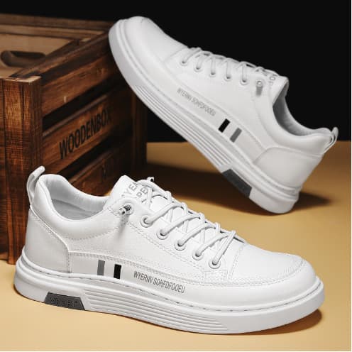 Men's Casual White Shoes Spring Summer Lightweight Breathable Sneakers Comfortable Slip-On Lazy Shoes Versatile Leisure Shoes Trendy