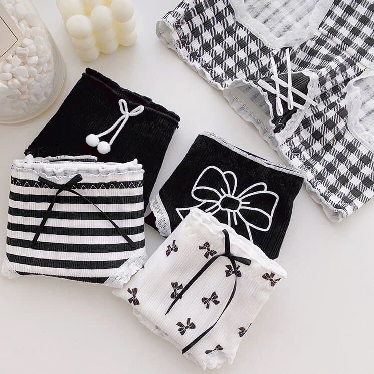 Women's Cotton Underwear Cute Bow Girl Panties Mid-Rise Cotton Crotch Breathable Hip-Hugging Student Briefs