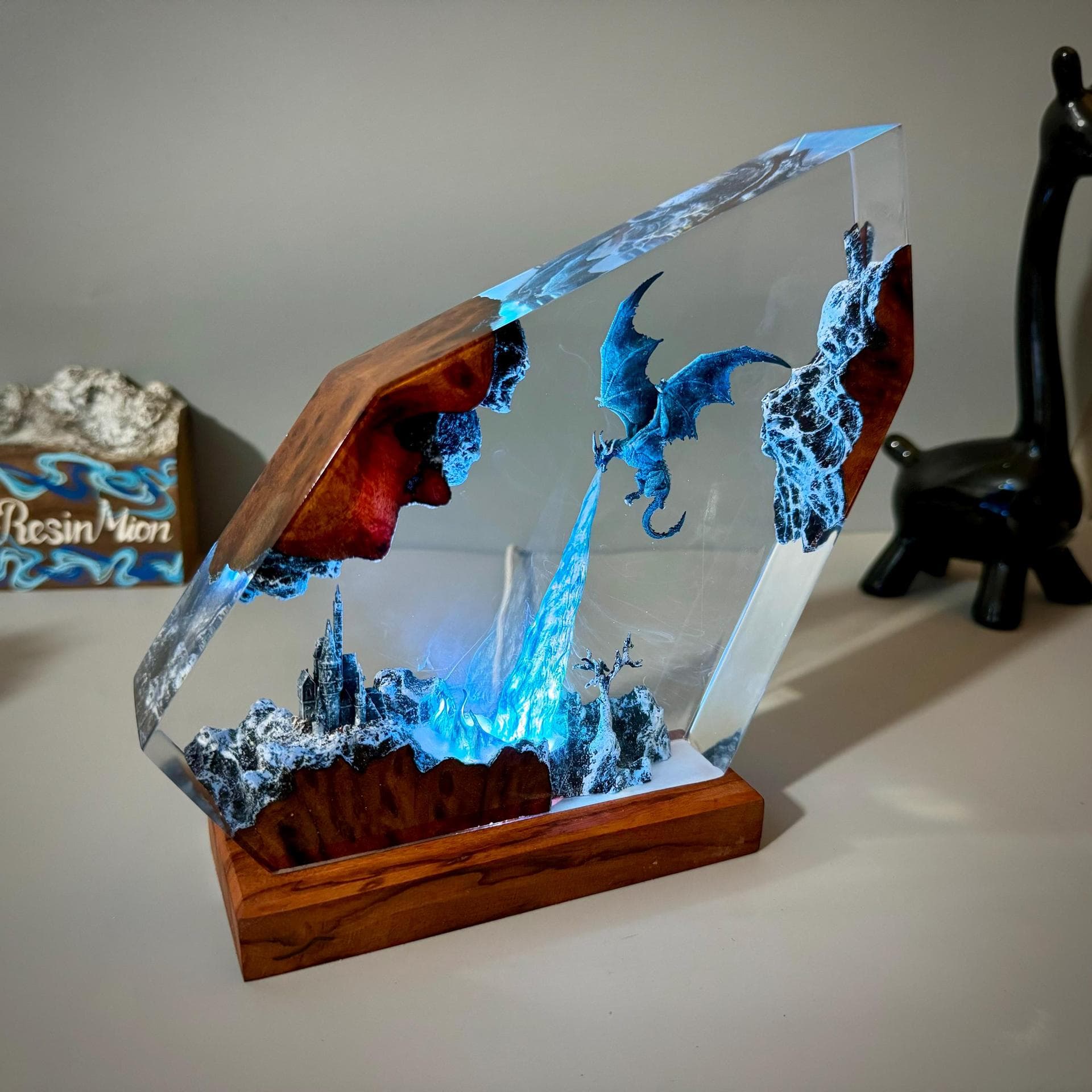 Ice Dragon Resin Epoxy Dragon Design Art Statue Halloween Gift European and American Creative Night Light
