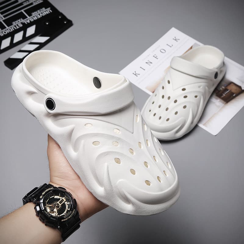 Beach Coconut Crocs Men Soft Sole Trendy Versatile Slippers 2024 Summer New Kanye Volcano Shoes Men