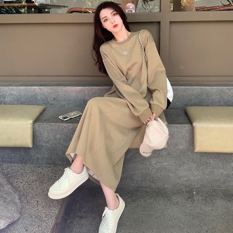 Shanlida Di Casual Fashion Plus-Size Women's Clothing for Curvy Women Stylish Set with a High-End Feel, Tummy-Concealing, Age-Reducing Sweatshirt and Skirt