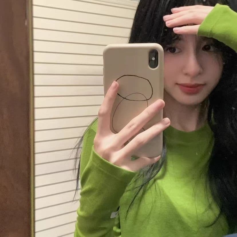 Whitening avocado green cool blouse! Spring and summer thin and slim sun protection blouse t-shirt women's Korean chic top