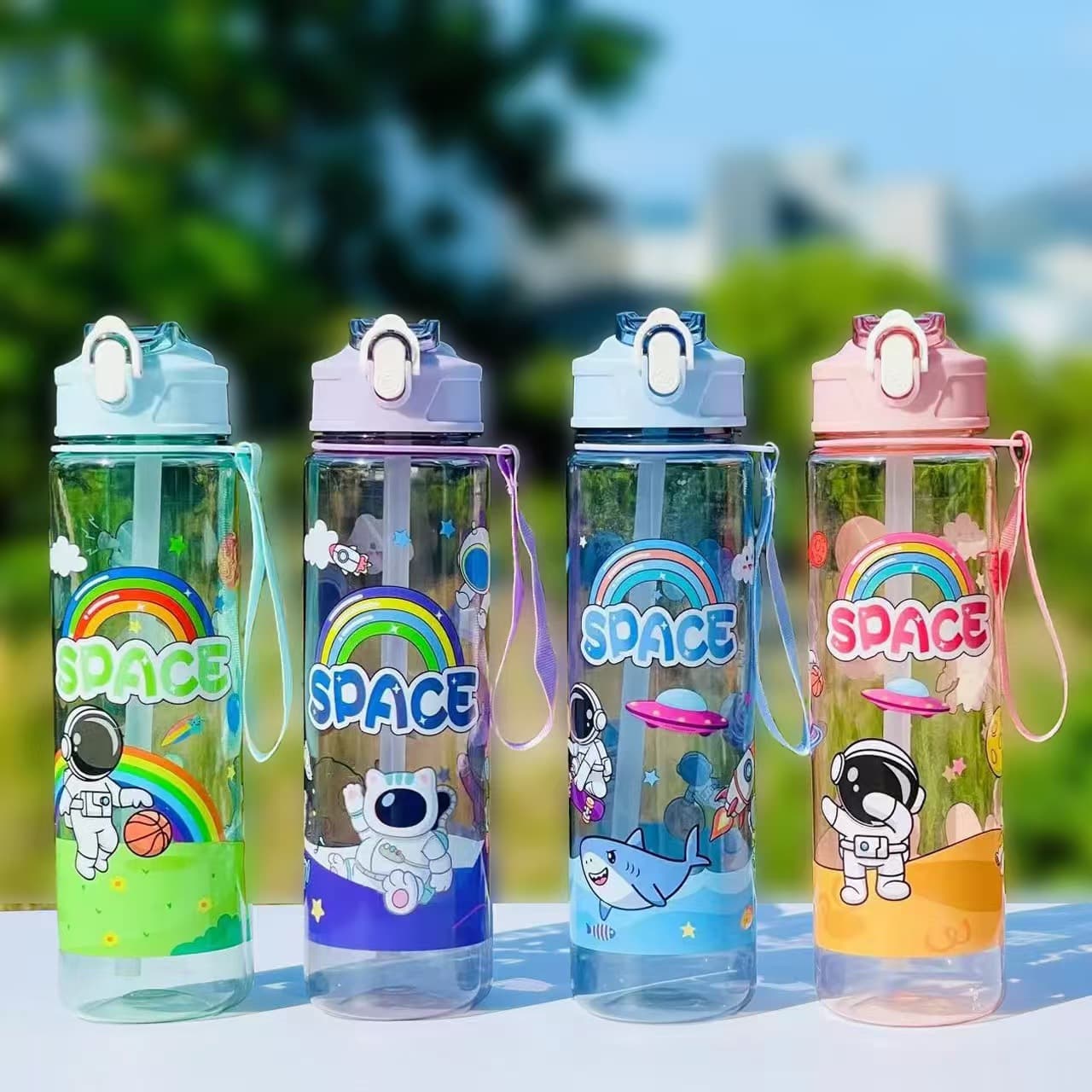 New Cartoon Astronaut Water Cup Children's Convenient Portable Cup Straw Water Cup Plastic Cup Bouncing Cover Cross-border