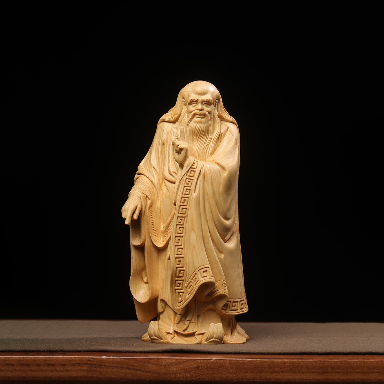 Finely carved juniper sage, Taoist statue of Laozi, home decoration, solid wood craft gift decoration, Teacher's Day