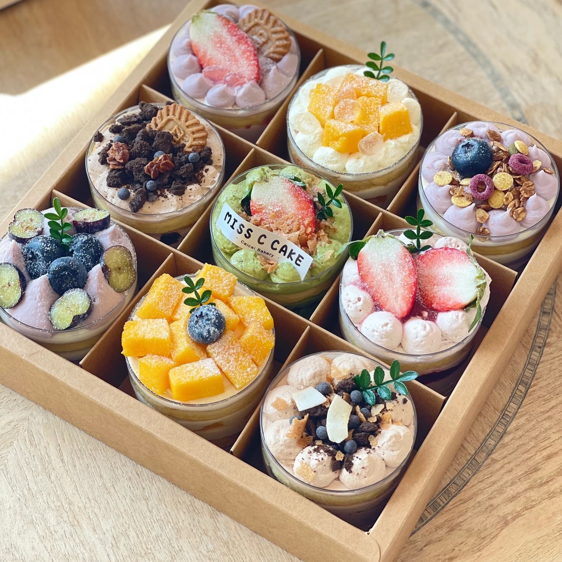 200ML Round Clear Mousse Cup, Spring Outing Cake Cup, Disposable Pudding Cup, Thickened Dessert Table Plastic Cup