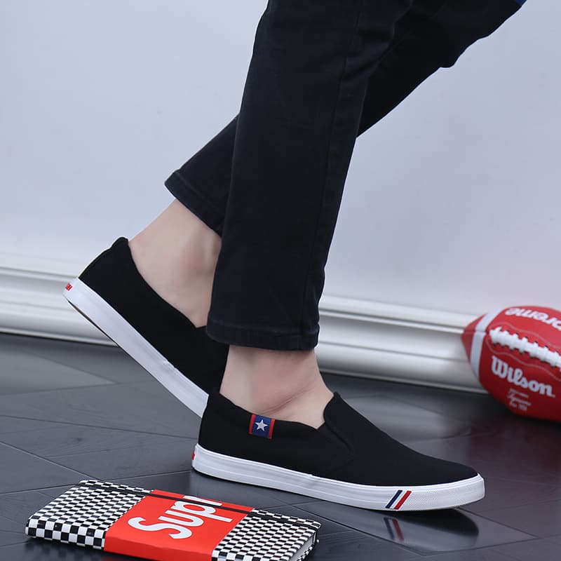 Korean Style Canvas Shoes for Men, Slip-On Lazy Shoes, Breathable Shoes for Men, Extra Large Size Men's Shoes, Men's Shoes, New Spring Style