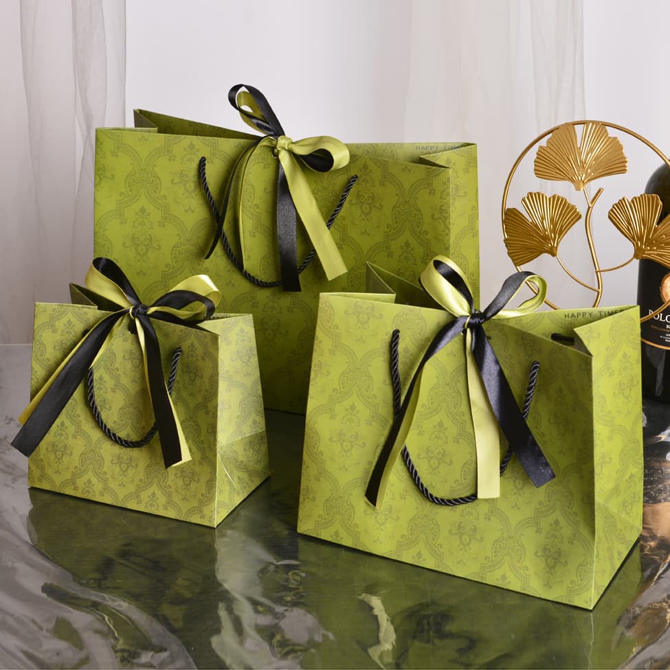 Cross-Border Green Gift Bags, Souvenir Packaging Bags, Light Luxury Clothing Bags, Candy Storage Bags, Free Ribbon
